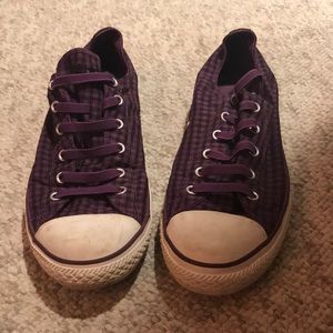Converse. Size 9